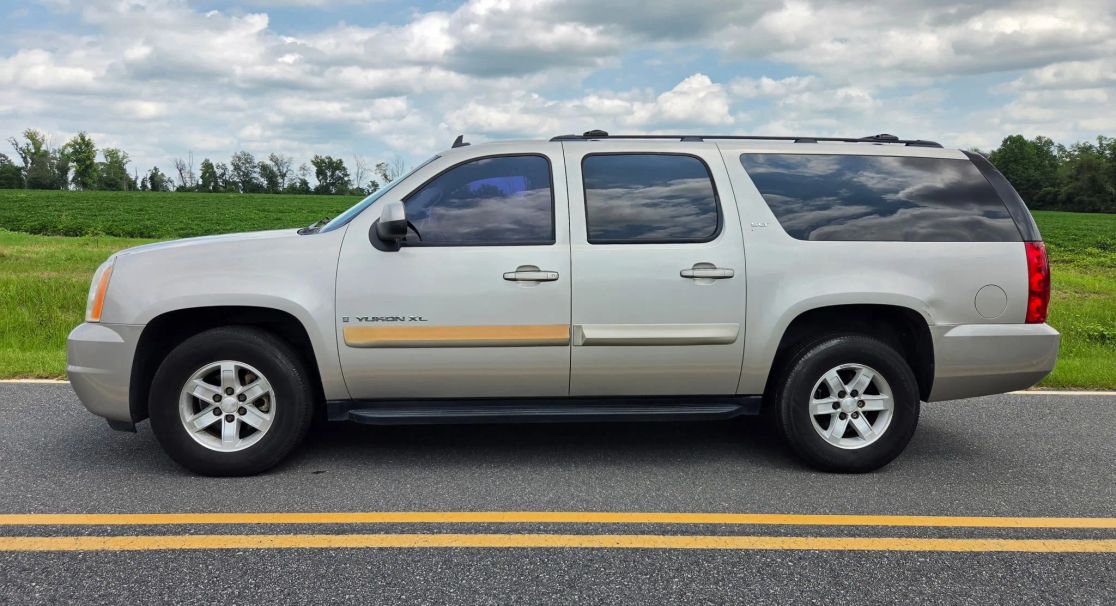 gmc yukon xl 2008 1GKFC16038R203605 image gmc yukon xl 2008 1GKFC16038R203605 image